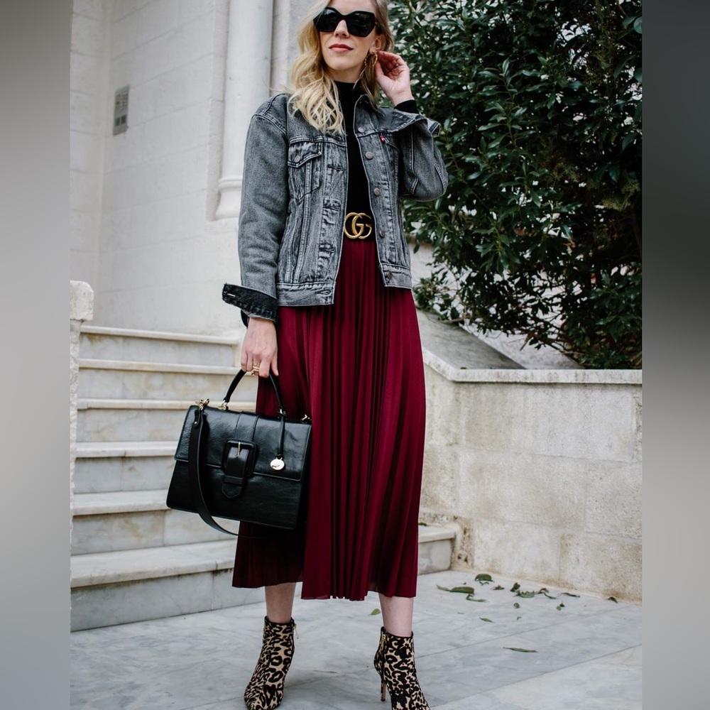 H&M | Burgundy Pleated Midi Skirt